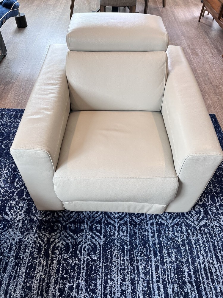 Nevio Leather Recliner Sofa Set