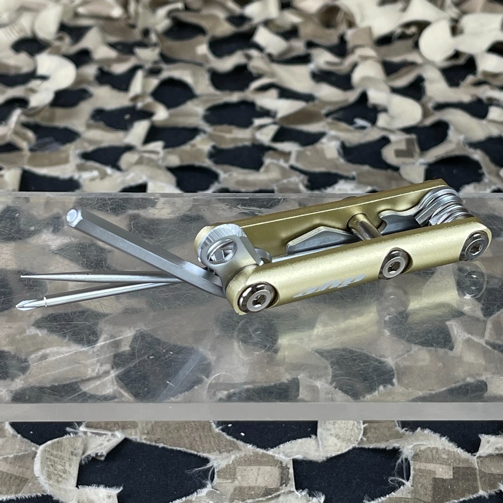 NEW Dye Core Multi Tool - Gold