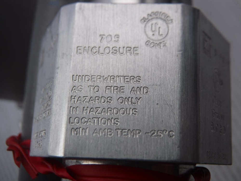 Zellweger Analytics 2414-0017 Rev. 5 DIGI-CAT Non-Intrusive Calibrator 1165BA