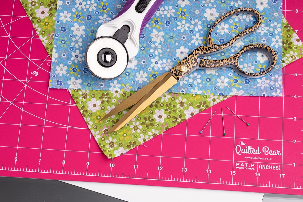 Rotating Cutting Mat 12" x 12" - Locking & Rotating Self Healing Cutting Boar...