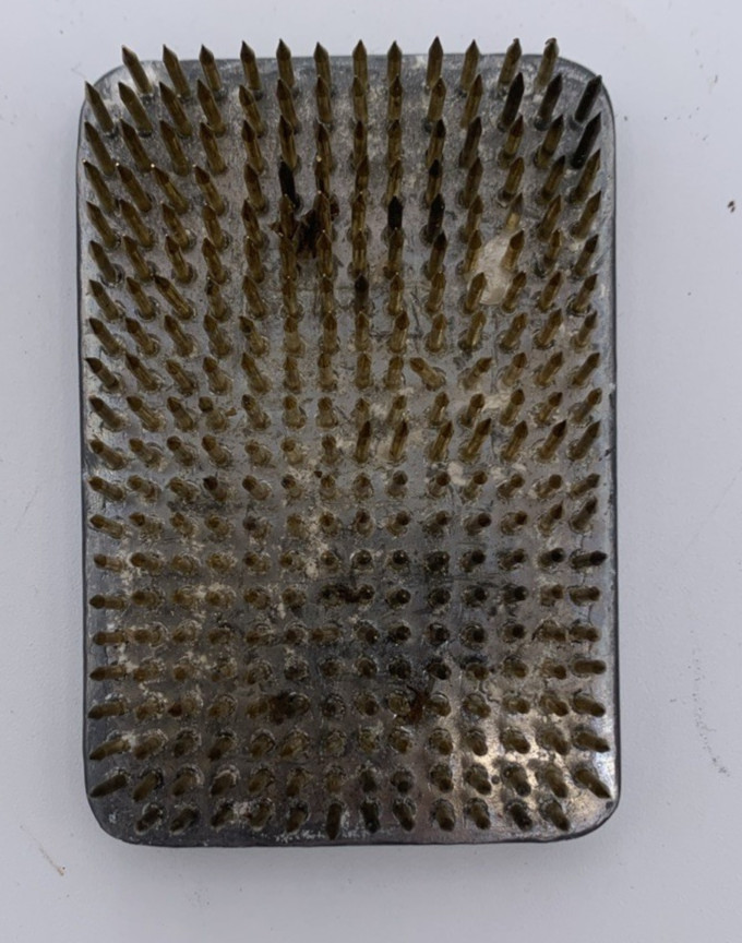 Vintage flower frog 3”