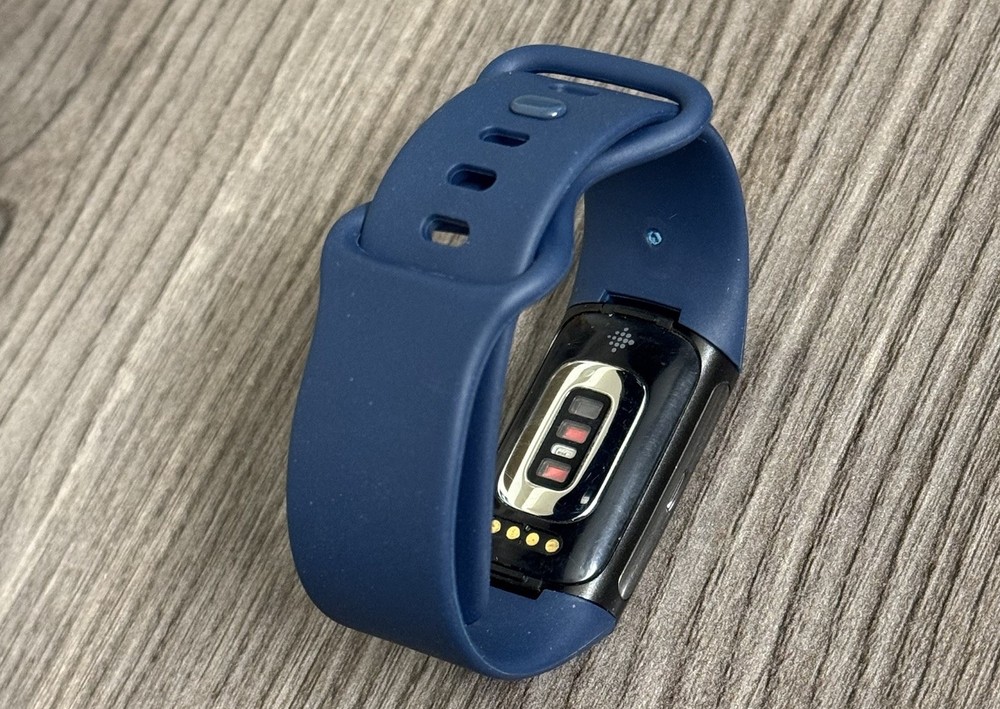 Fitbit Charge 6 Fitness Tracker Black