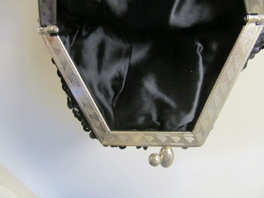 VINTAGE ANTIQUE SMALL BLACK SEQUIN HANDBAG