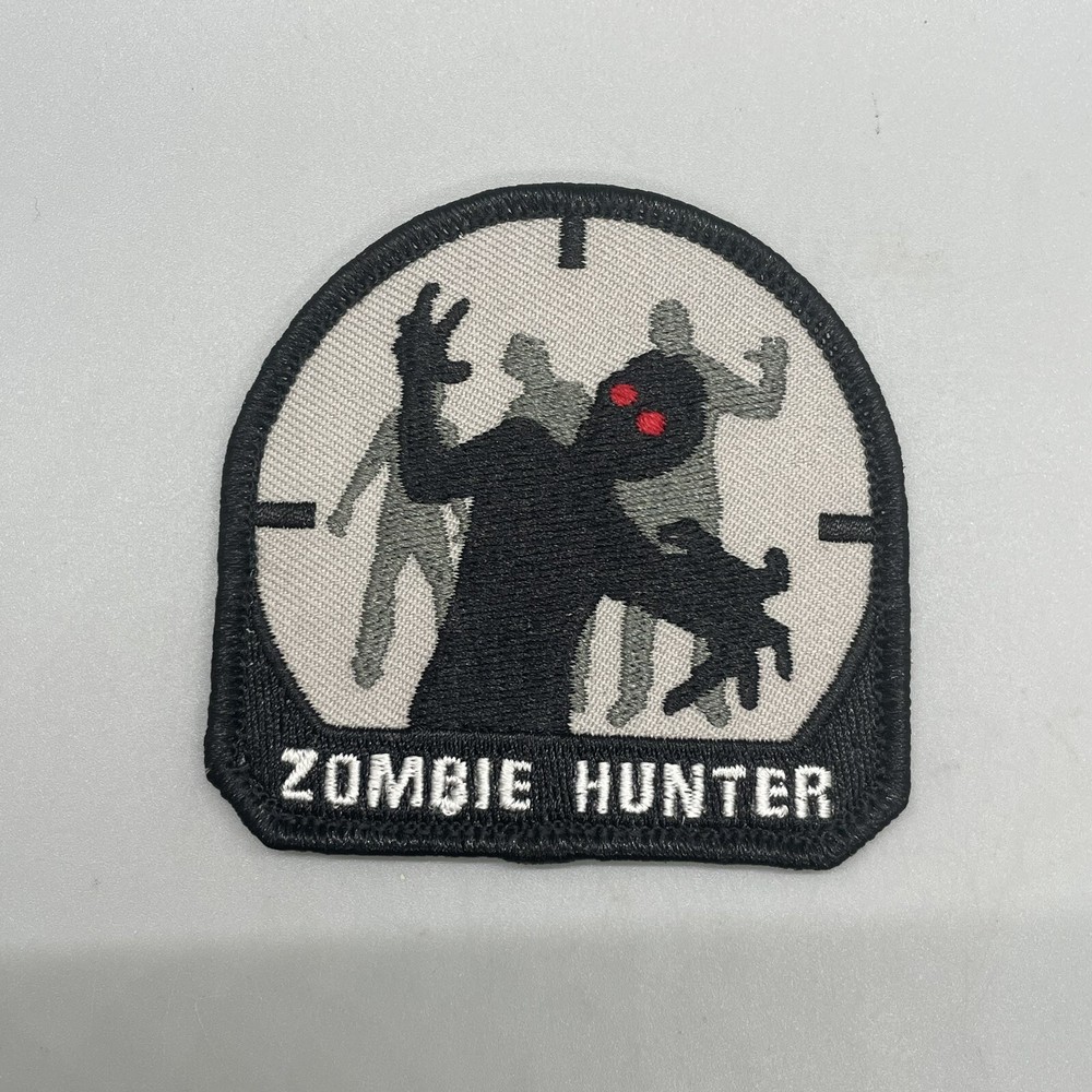 Zombie Hunter Hook & Loop Airsoft Tactical PVC Morale Patch Red Eyes Zombie