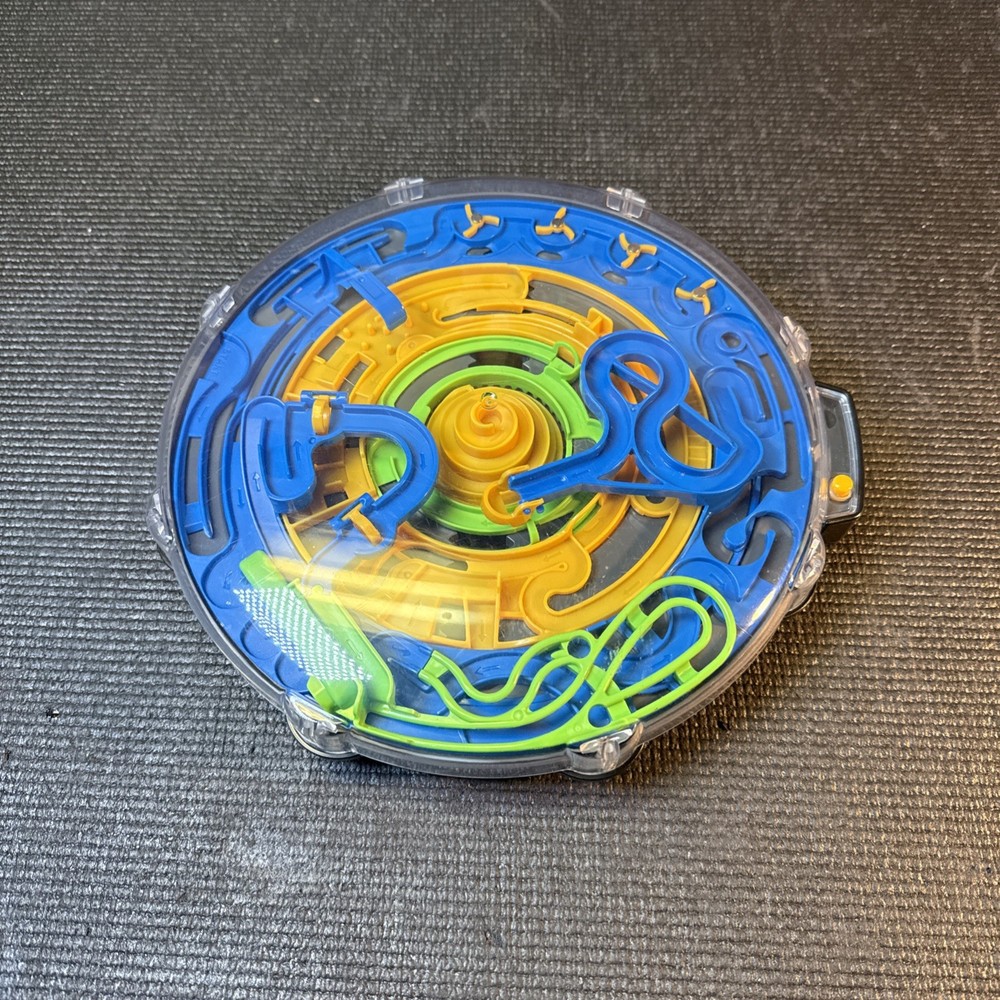 Spin Master Perplexus Revolution Runner Motorized Perpetual Motion 3D Maze Works
