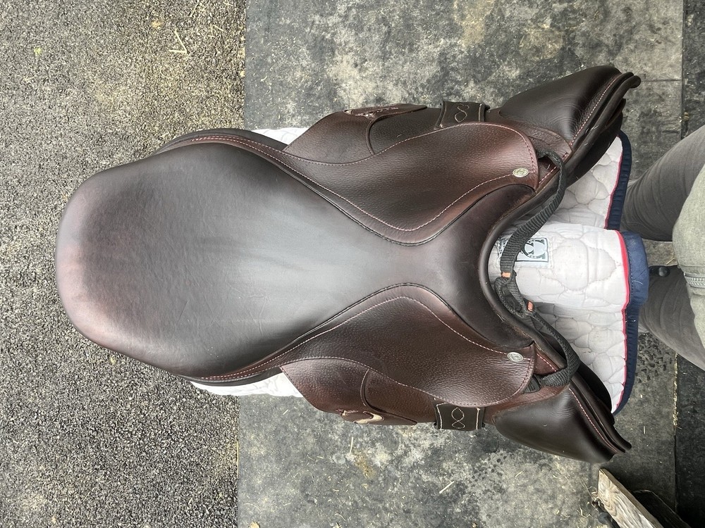 2023 Antares Evolution 16.5 Saddle