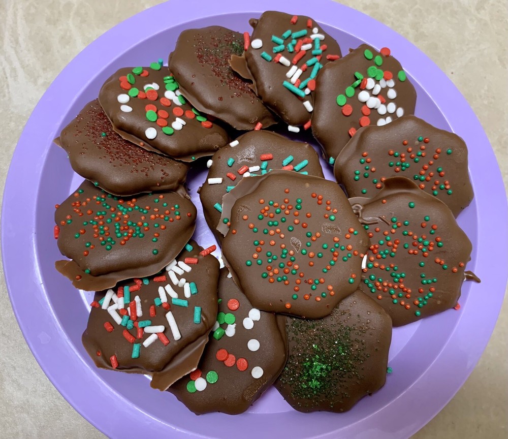 chocolate covered butter crackers (20 Ct)