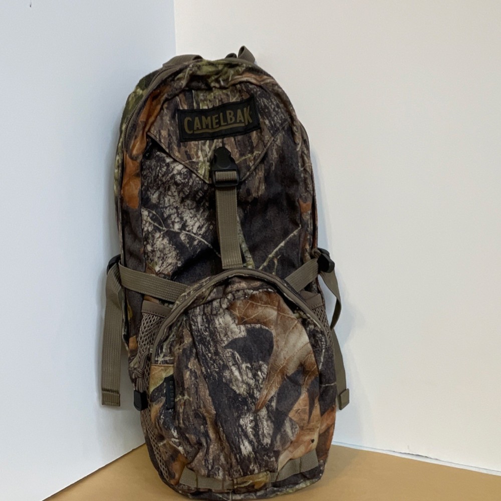 CamelBak Camouflage Hydration Backpack Adjustable Lightweight Nylon Buckle