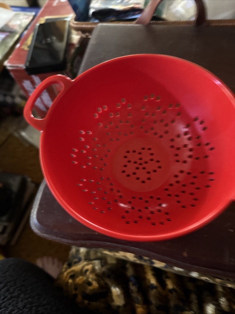 CULINARY ELEMENTS  RED COLANDER 100% MELAMINE