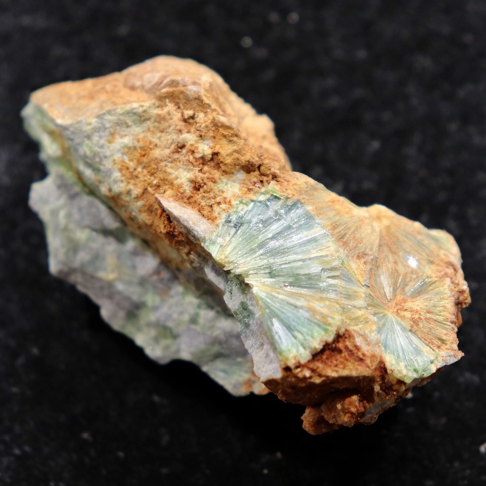 Fluorescent Mineral Specimen: Wavellite from Arkansas (MSC53)