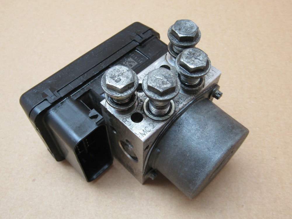 Harley Davidson Fat Bob FXDF 2016 ABS pump controller (5554)