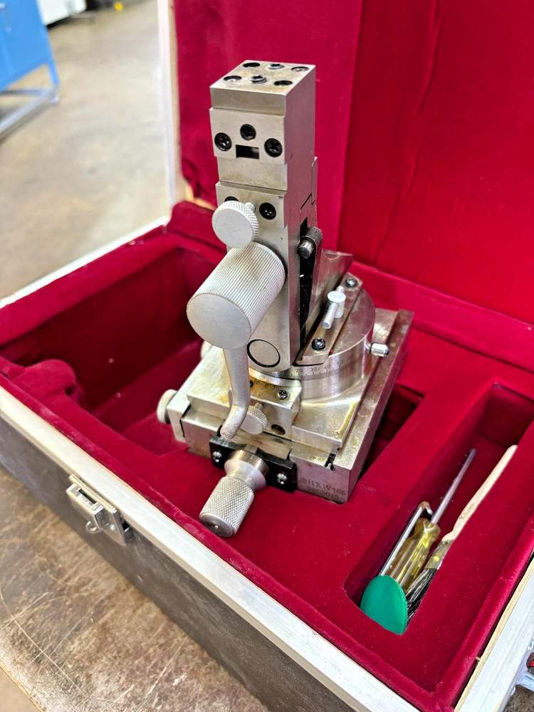 UNIVERSAL GRINDING WHEEL DRESSER