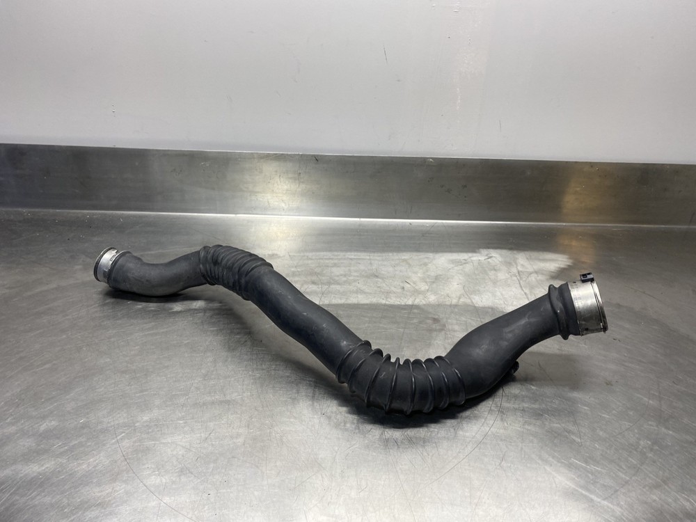 BMW 1 3 SERIES E82 E88 E90 E91 INTERCOOLER HOSE PIPE 7797483