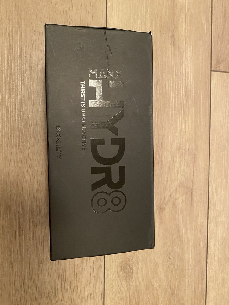 Hydr8 Water Bottle