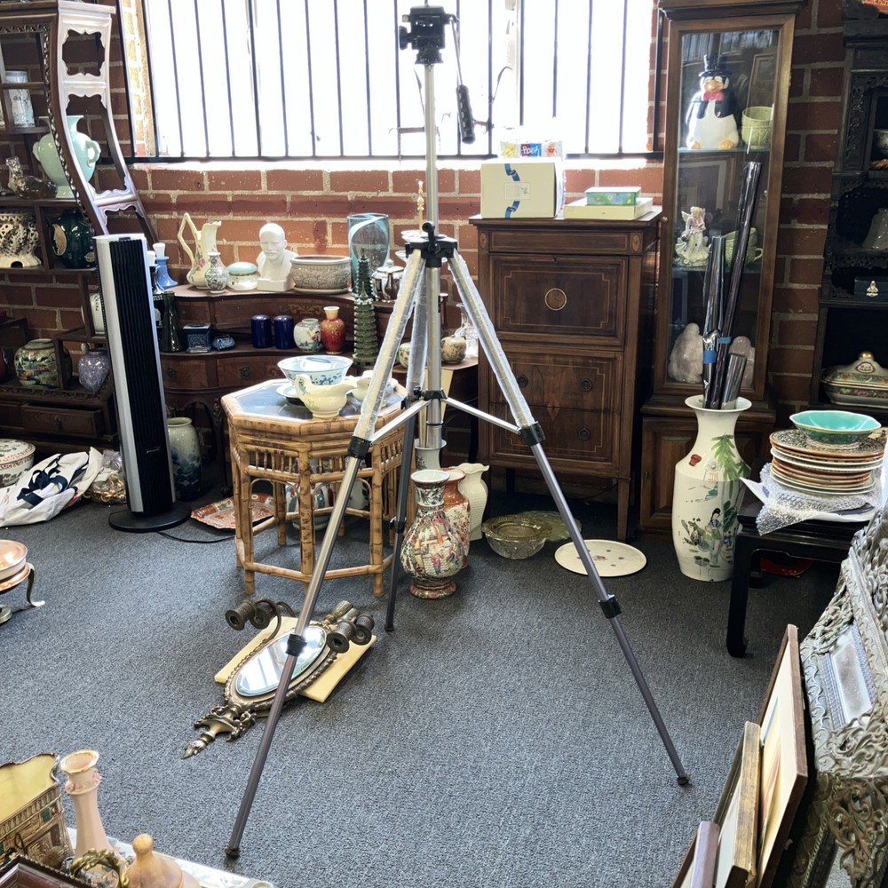 COBRA Eclipse 5000 Tripod (NEW)