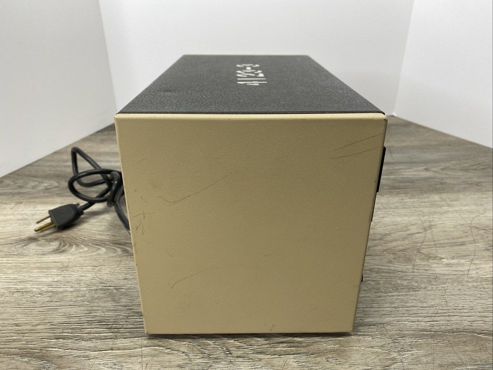 B & K Precision Solid State Model E 200D RF Signal Generator E-200D Powers On