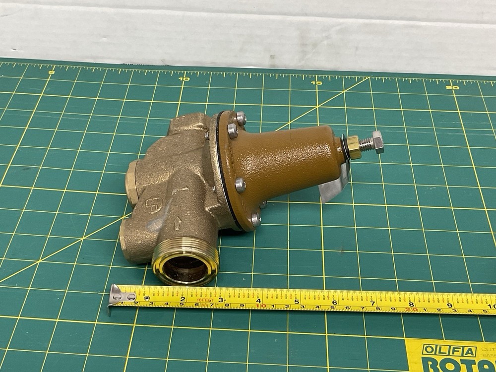 Watts LF25AUB-Z3 Water Pressure Reducing Valve 1-1/2" Inch Pipe Size