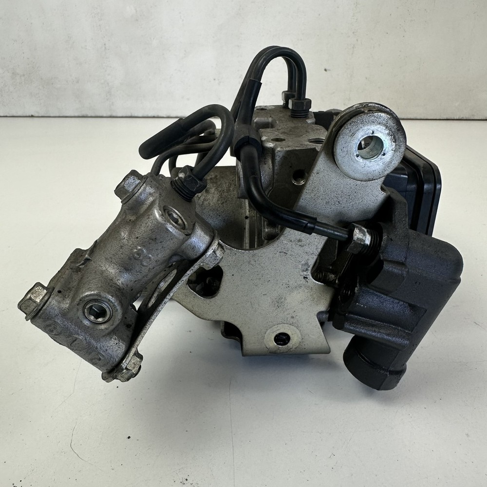 Honda CB400 2008 ABS pump block unit modulator 57110-MFM-901