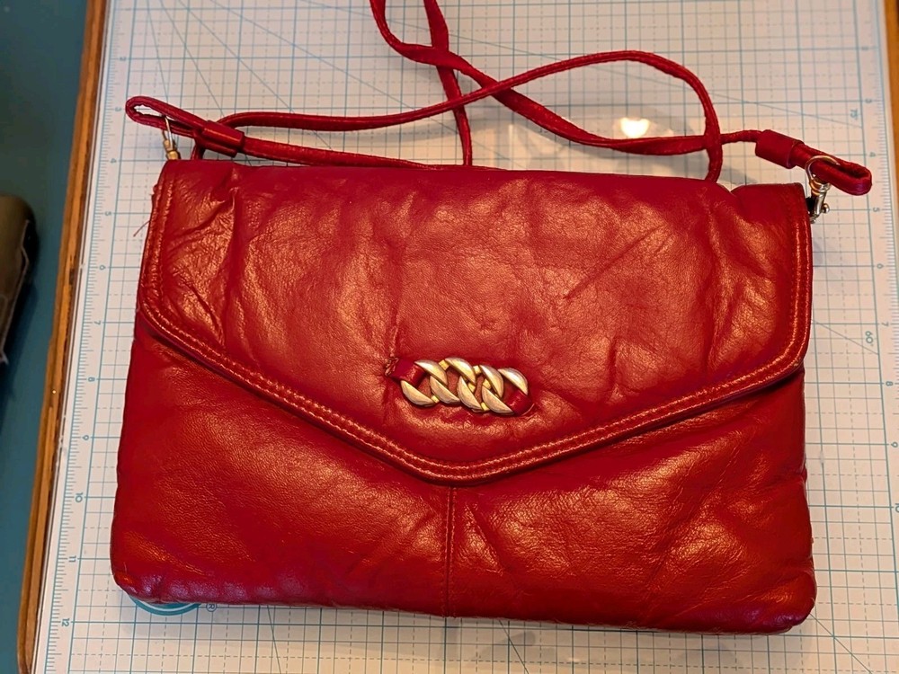 Vintage 80s red leather Purse With Strap medium size