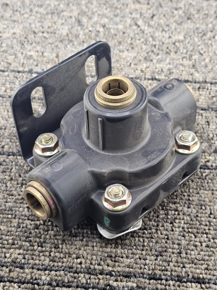 Bendix 3518868C2 Quick Release One Valve Pushlock