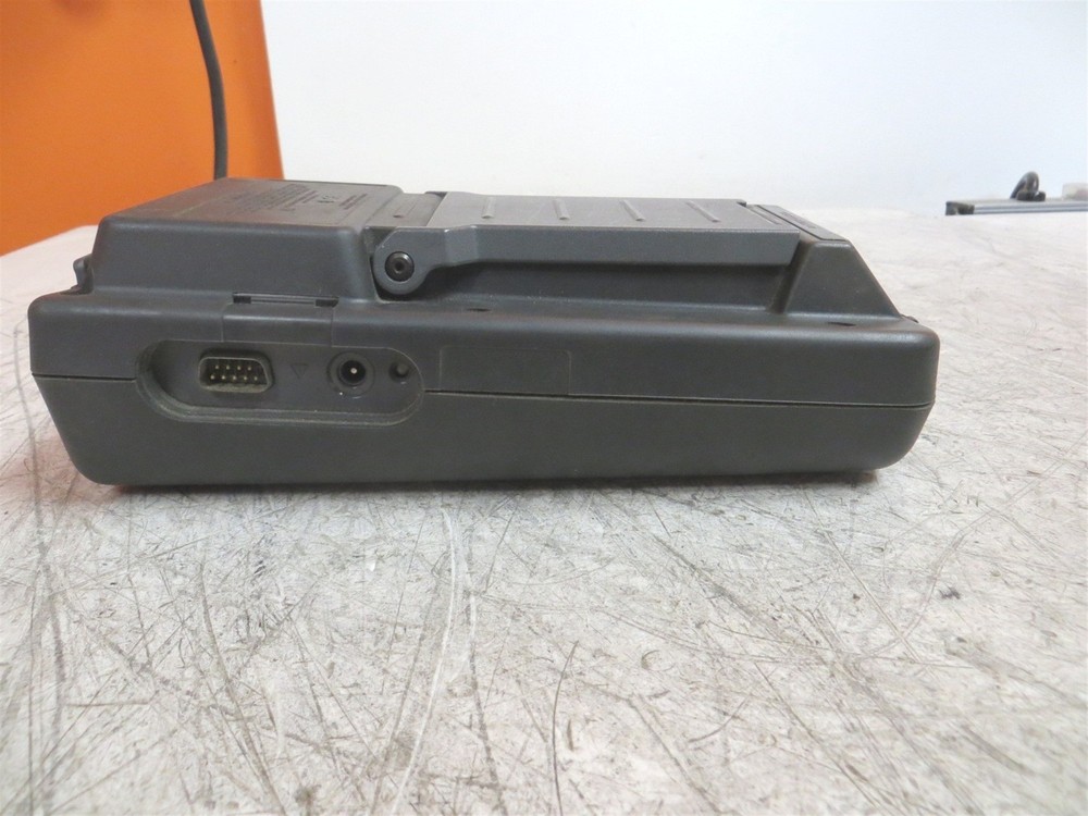 Power Tested Fluke DSP-2000 Cable Analyzer w/ Power Supply AS-IS