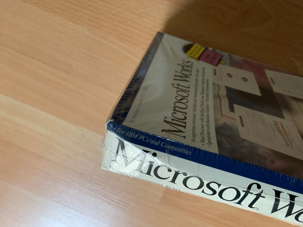Microsoft Works 1989 2.0 for Windows Vintage Software Sealed Smashed Box