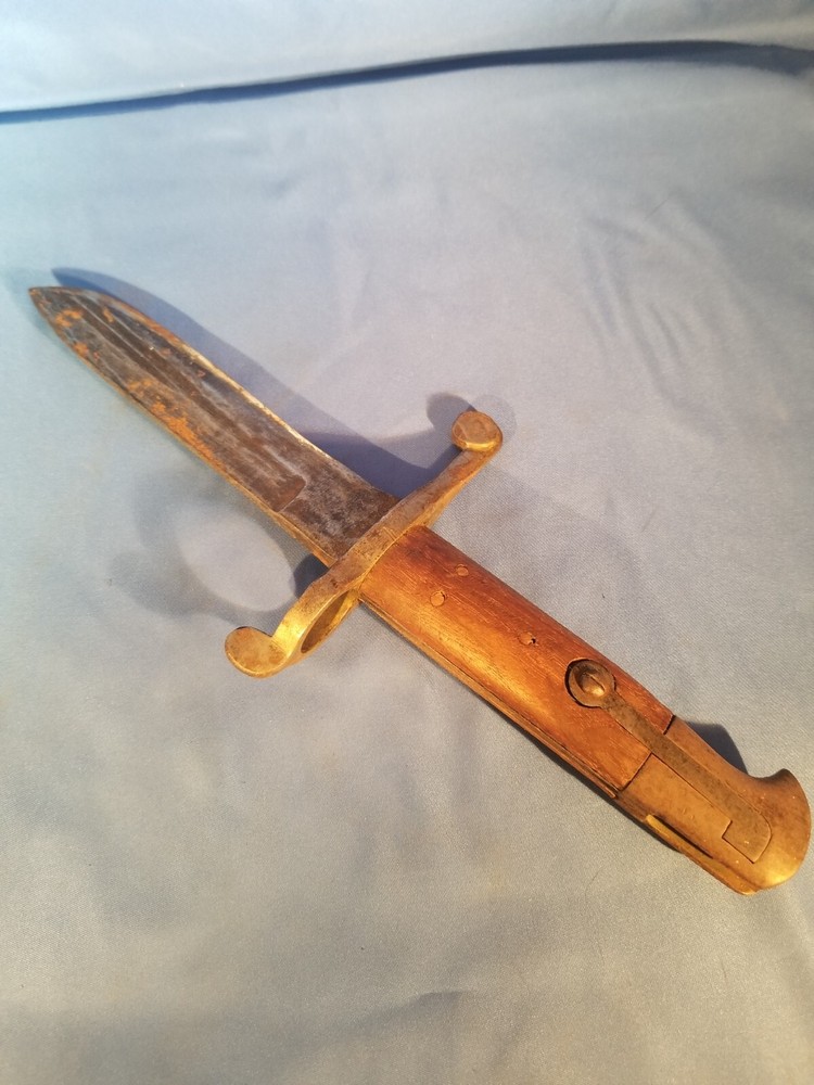 Short Bayonet #23 Unknown Maker - 10 5/8'' w/ Sheath