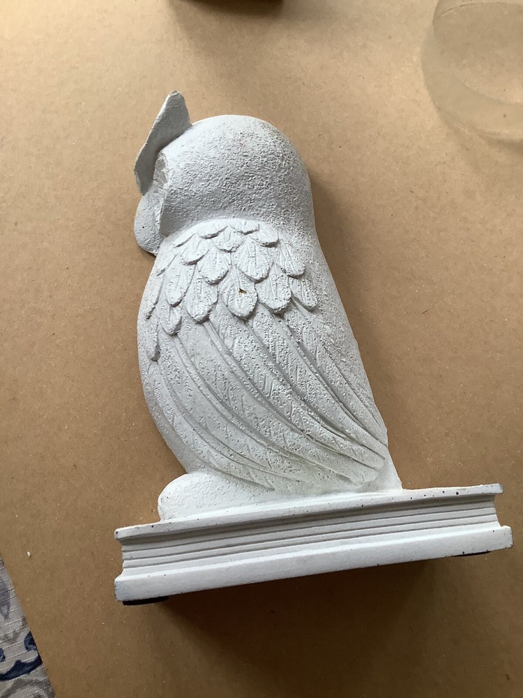 White Resin Owl Book End Or Ends. APPEALING