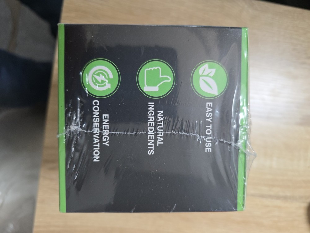 Dog Calming Pheromone Diffuser Kit for Dog Anxiety / 2 Diffusers & 4 Refills ￼