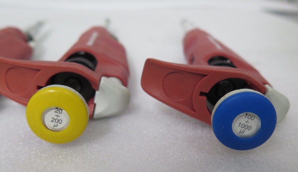 R200220 Lot (4) Molecular Technologies AlphaPette Pipettes Single Channel