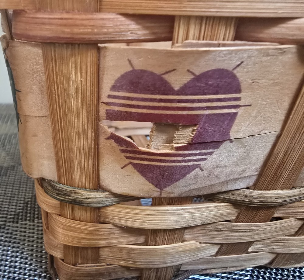 Woven Rectangular Basket; Heart Design; 9.5"x7.5"x4.75"