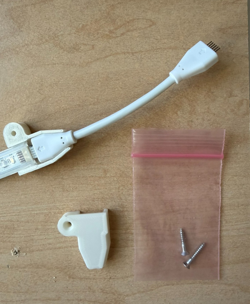 Mounting clips for Philips Hue Lightstrip flexible 6-pin extension cable