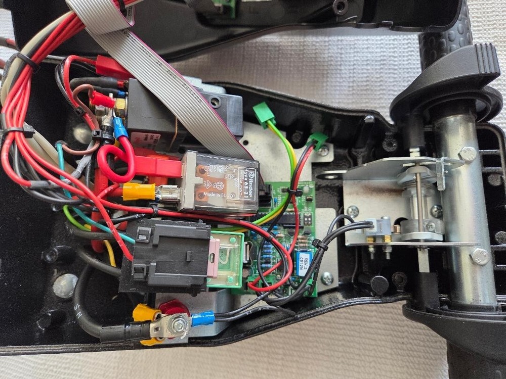 Handle Bar Assembly FOR TORNADO SCRUBBER 99685 --- READ DESCRIPTION