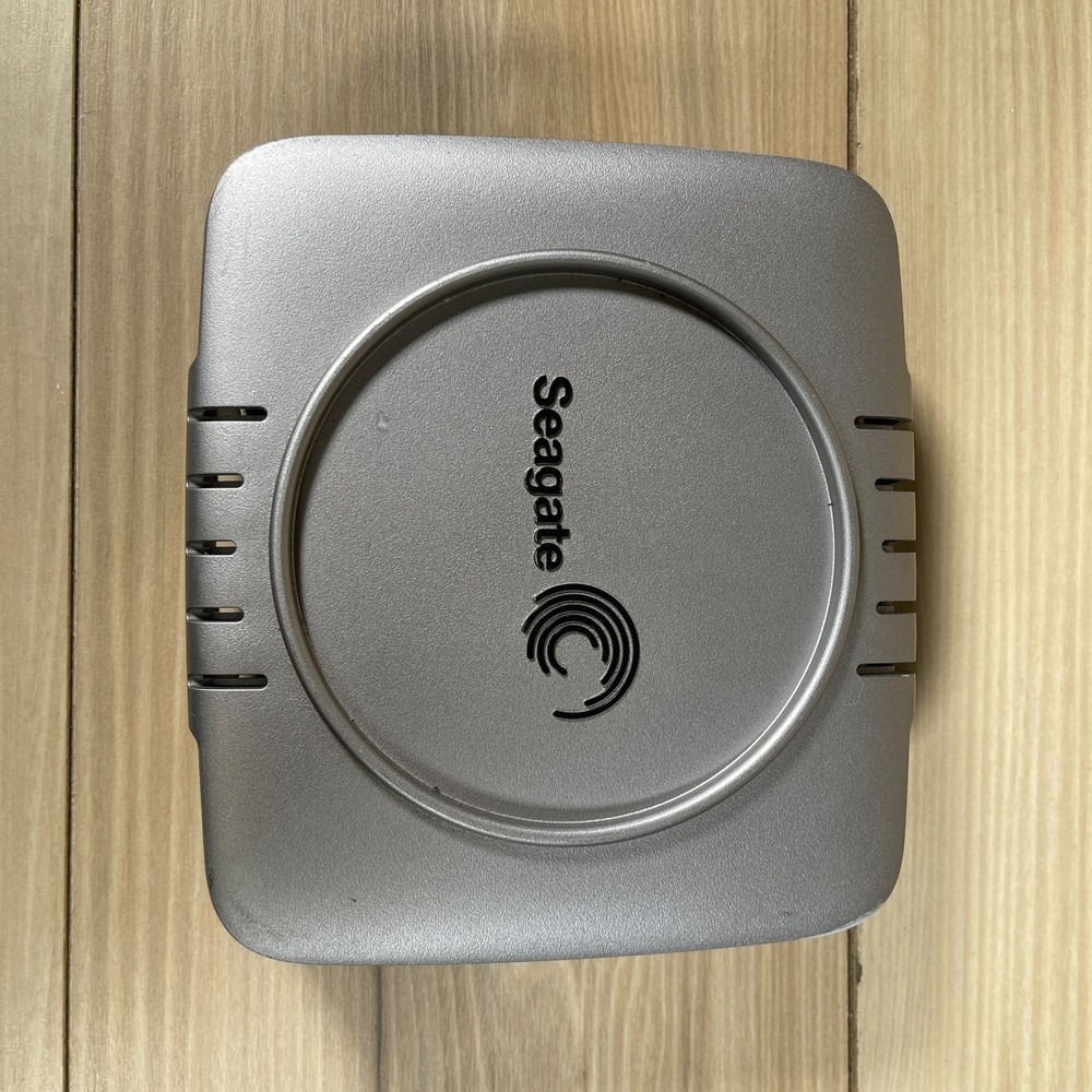 Seagate ST30000CB External Hard Drive Silver USB 2.0 3.5" Push Button Backup