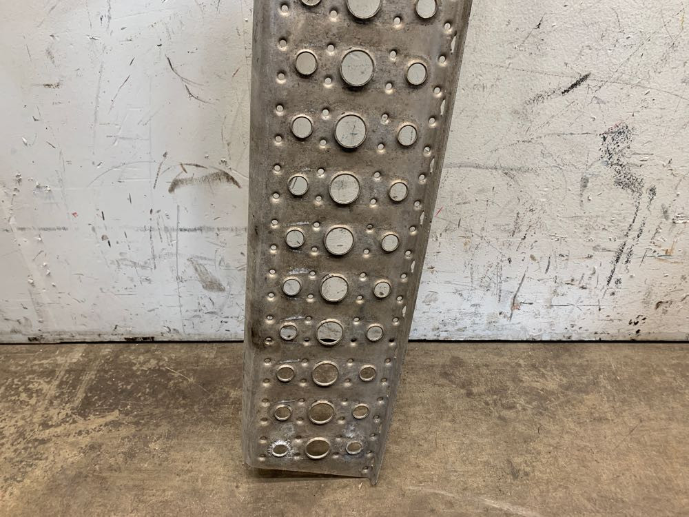 Kenworth T660 Step (723-10491)