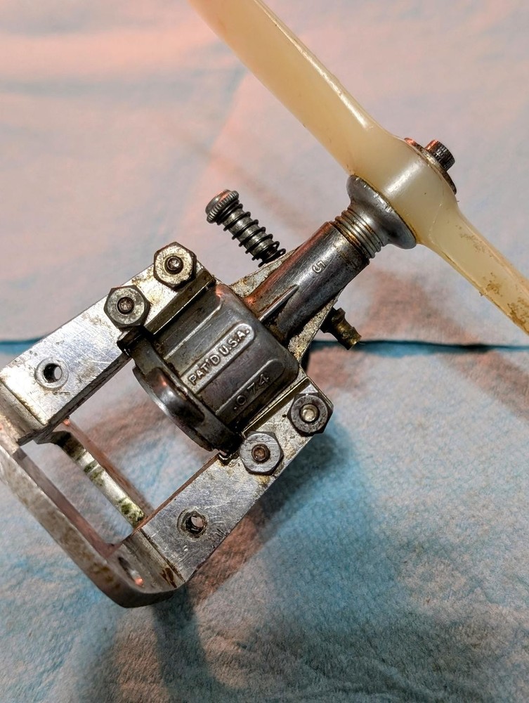 O K CUB .074 CONTROL LINE ENGINE WITH MOUNT, VERY GOOD CONDITION