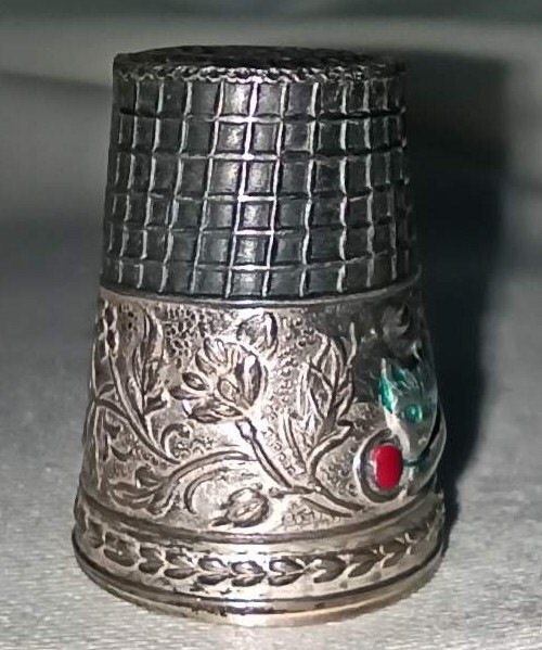 Rare Ari D Norman Silver Cat Thimble