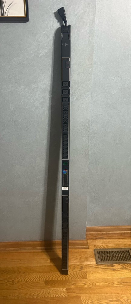 Server Technology STV-2001G Metered Rack PDU