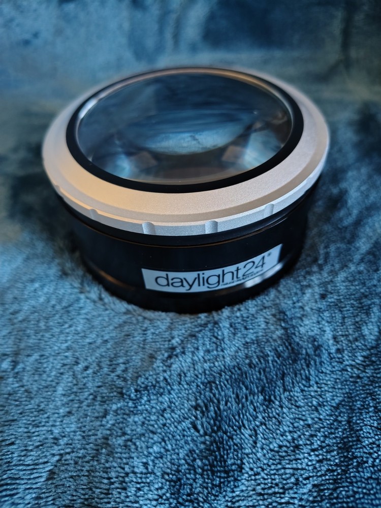Dome Magnifier with Light, Retractable/Adjustable Zoom Lens & Case