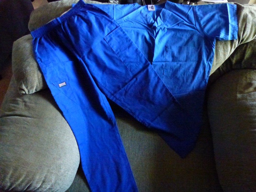 Scrub Set Woman Blue top and Bottom