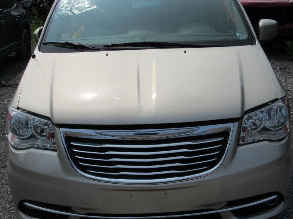 TOWN COUN 2015 Glove Box 1051346
