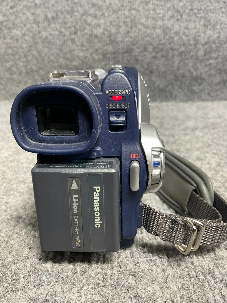 Panasonic Camcorder VDR-M30 10x Optical Zoom Auto Focus Accessories
