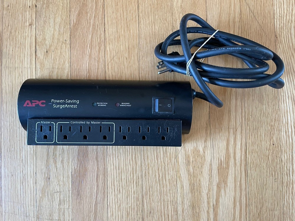 APC American Power Conversion NET7 Surge Arrest - Surge Protector - Stays Flat