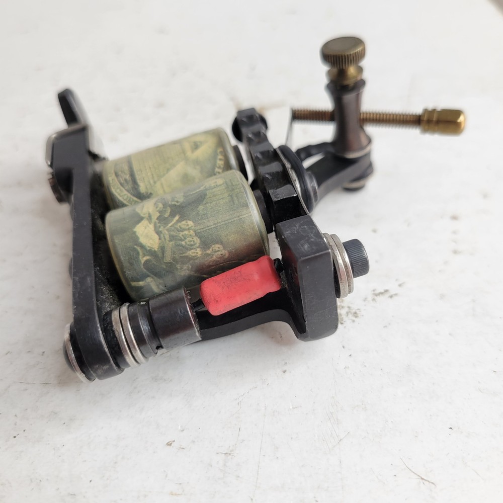 Black Coil Tattoo Machine Shader