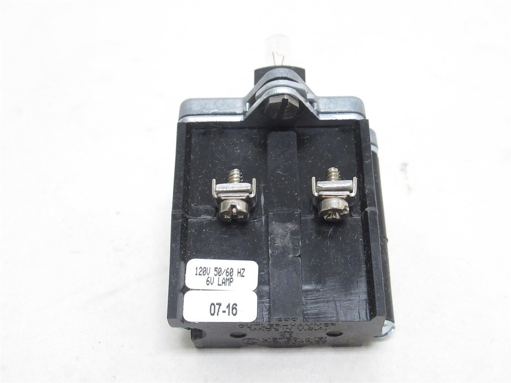 240233 New In Box; Eaton E30DA Single Button Operator; Illuminated; 120VAC