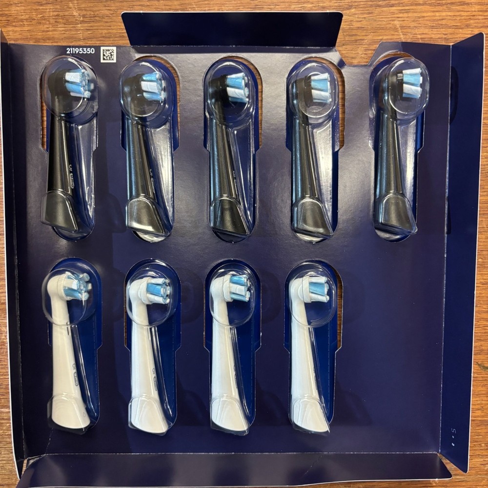 Oral-B iO Deep Clean Replacement Toothbrush Head, 9-count