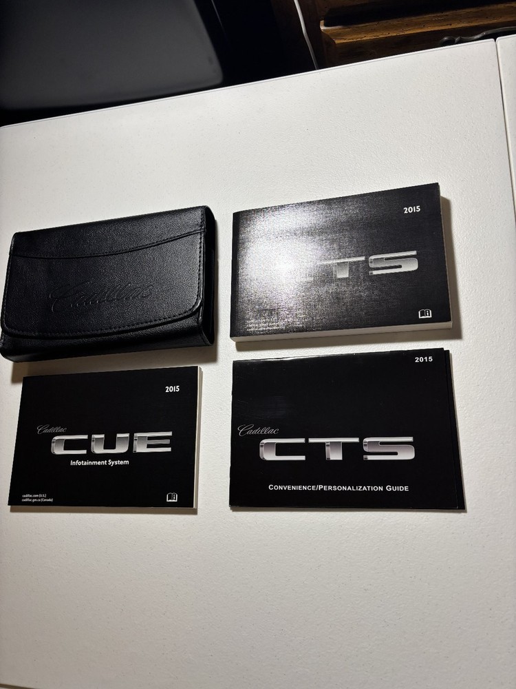 2015 Cadillac CTS Owners Manual's OEM Set
