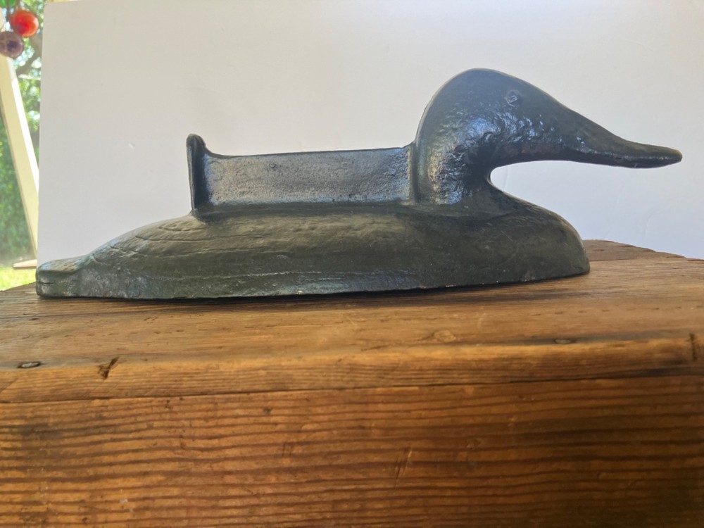 ANTIQUE USA CIRCA 1890 CAST IRON DUCK BOOT SCRAPER