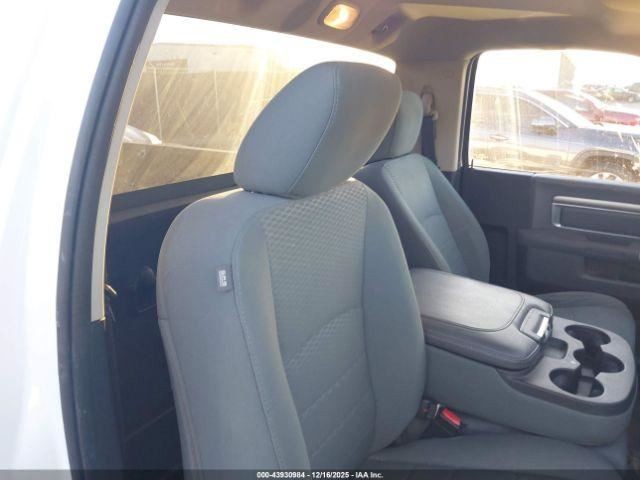 TDODR1500 2016 Glove Box 4957194