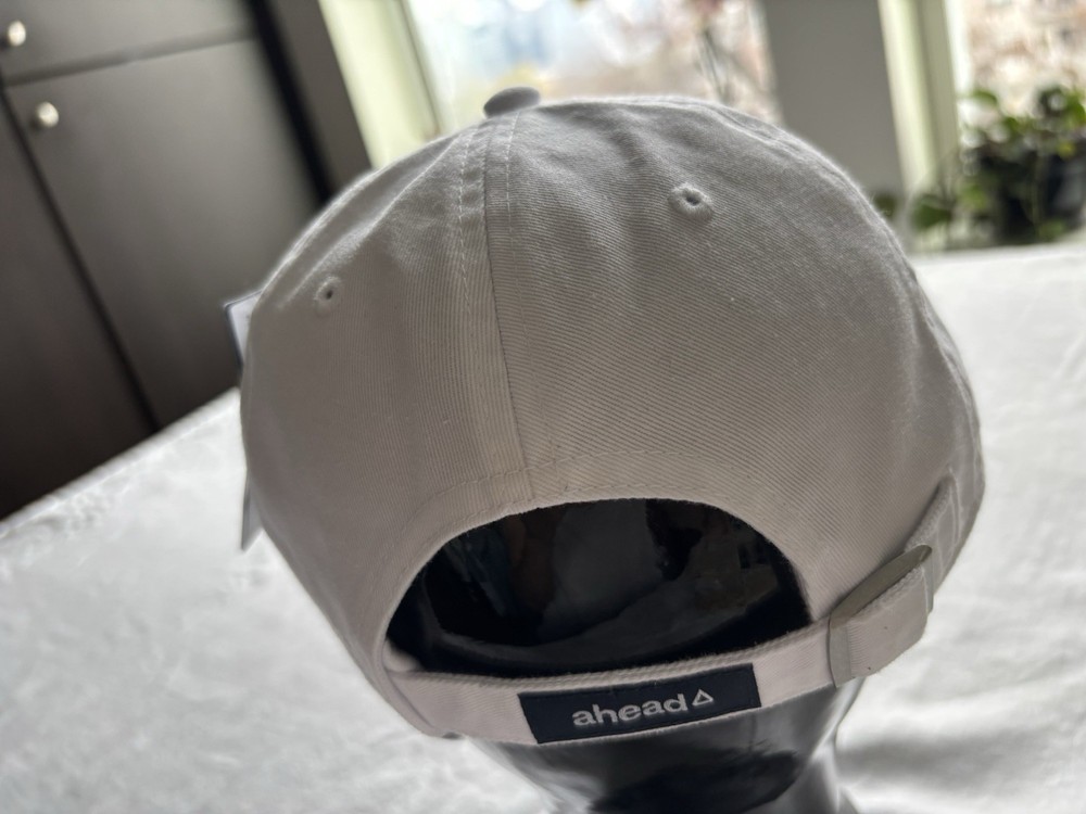 NWT Lost Pines Golf Course Hat Adjustable ‘Howdy Script’ Pink on White